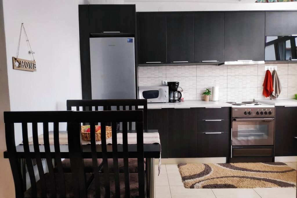 Iris Room Metamorfosi  Luaran gambar