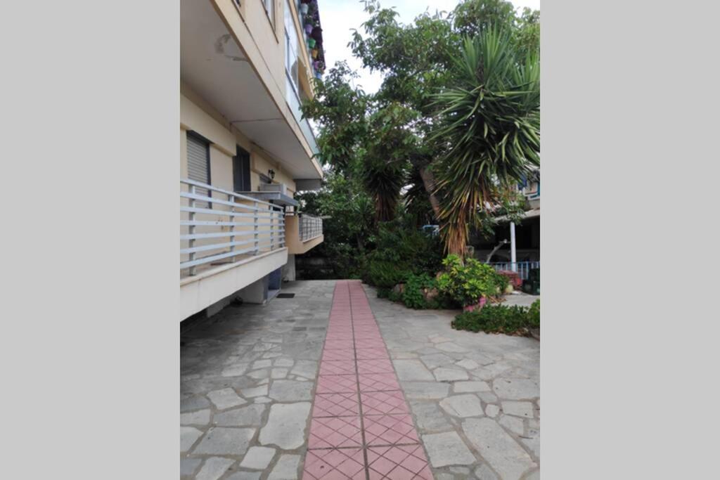 Iris Room Metamorfosi  Luaran gambar