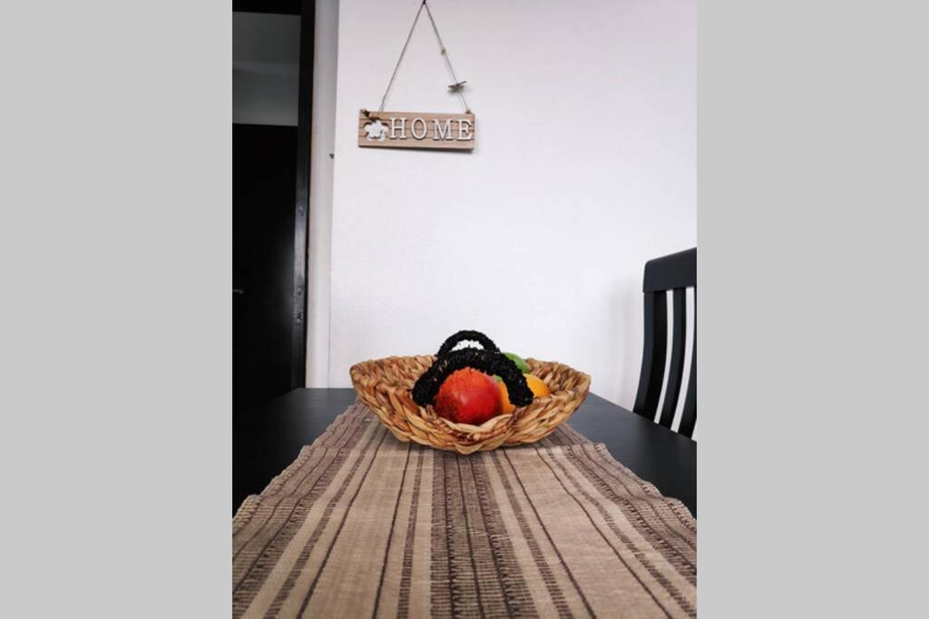 Iris Room Metamorfosi  Luaran gambar