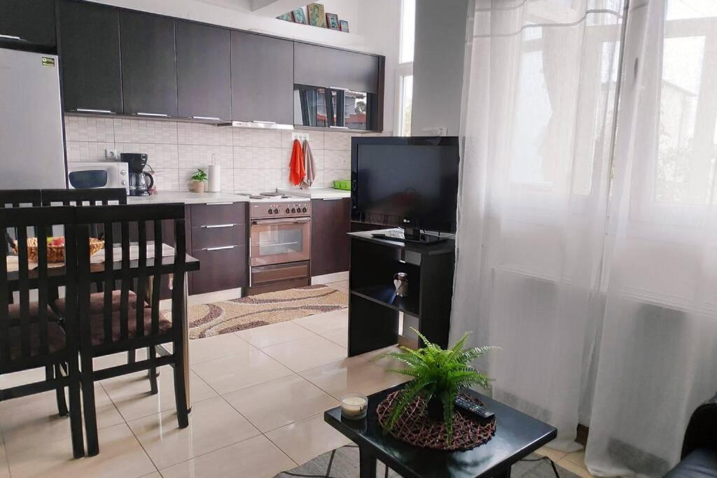 Iris Room Metamorfosi  Luaran gambar